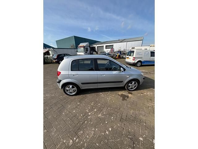 Occasion Hyundai Getz Edition 97 PK (71 kW) 2006 Zilver (metallic) Hatchback