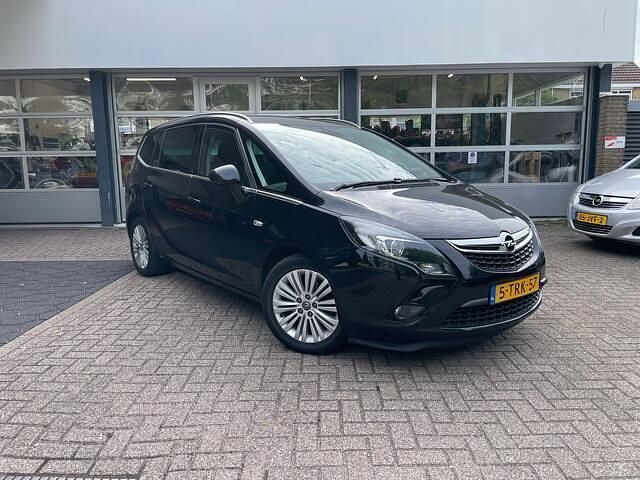 Zwart Gebruikt 2014 Opel Zafira Tourer Design Edition MPV | € 9.995 (Iets duurder) - Afbeelding 1/4
