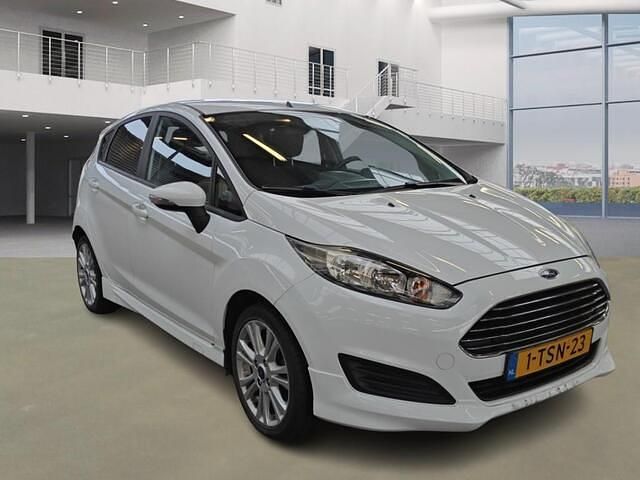 Occasion Ford Fiesta 101 PK (74 kW) 2014 Wit Hatchback