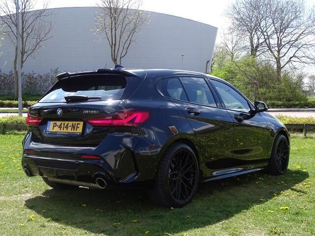 Occasion BMW M135 Executive 306 PK (225 kW) 2021 Zwart Hatchback