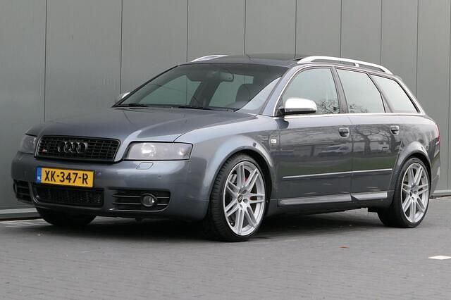 Grijs (metallic) Gebruikt 2003 Audi S4 S-Line Stationwagen | € 7.940 - Afbeelding 1/4