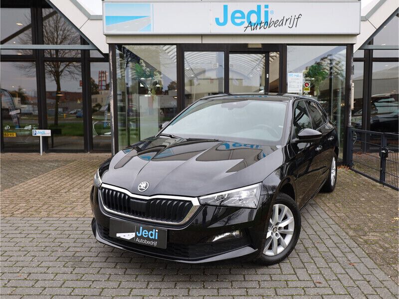 Zwart Gebruikt 2022 Skoda Scala Ambition Hatchback | € 19.950 (Iets duurder) - Afbeelding 1/4