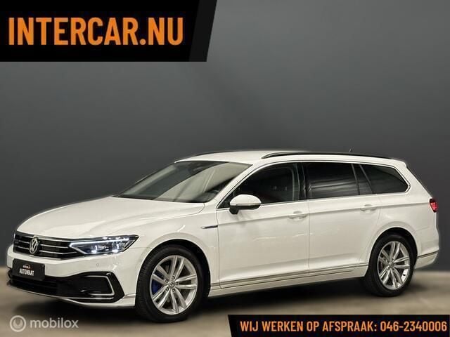 Wit, metallic lak Gebruikt 2020 VW Passat Business Stationwagen | € 22.995 (Eerlijke prijs) - Afbeelding 1/4