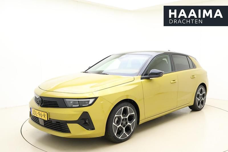 Geel Occasion 2025 Opel Astra Hatchback | € 40.945 - Afbeelding 1/4