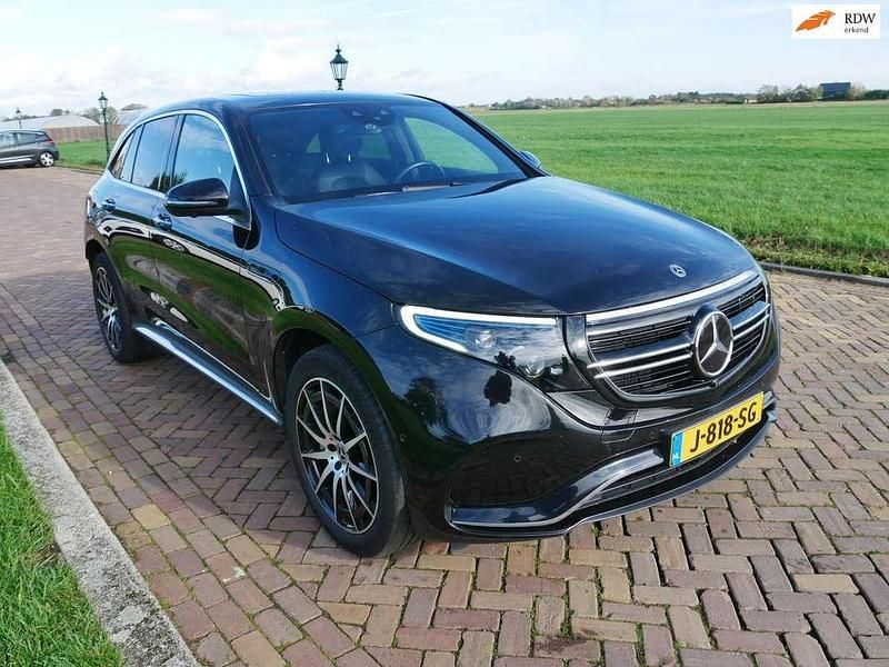 Zwart Gebruikt 2020 Mercedes EQC400 AMG SUV | € 33.510 (Eerlijke prijs) - Afbeelding 1/3