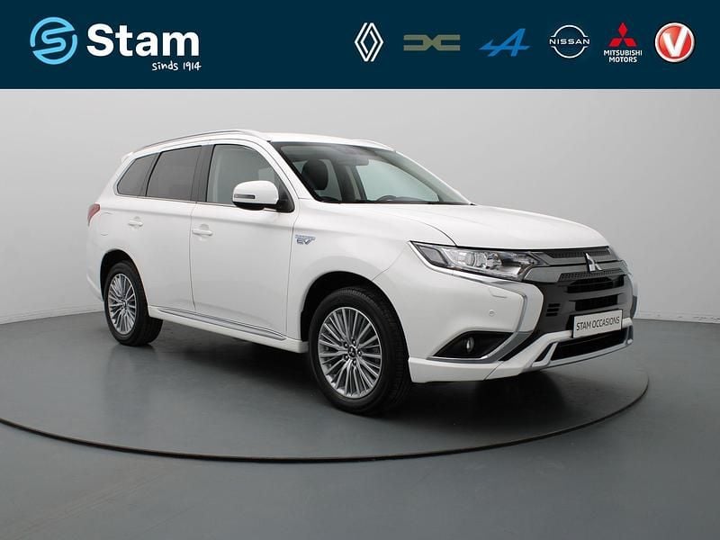 Wit, metallic lak Gebruikt 2021 Mitsubishi Outlander Intense SUV | € 25.990 (Eerlijke prijs) - Afbeelding 1/4