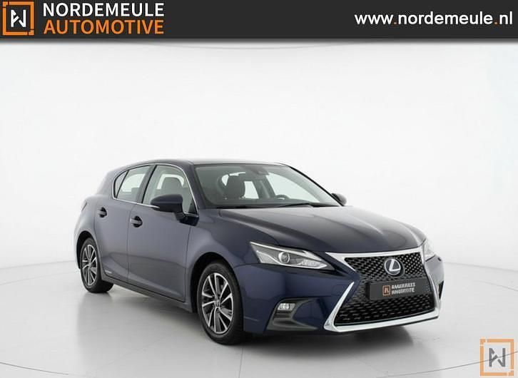 Blauw Occasion 2021 Lexus CT200h Hatchback | € 16.750 (Eerlijke prijs) - Afbeelding 1/4