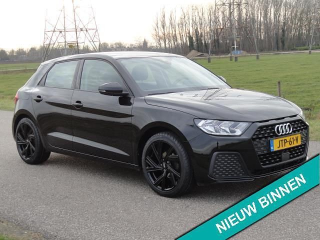 Zwart Occasion 2022 Audi A1 Sportback Proline Hatchback | € 16.995 (Super prijs) - Afbeelding 1/4
