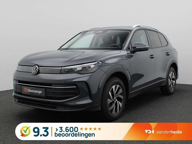 Grijs Nieuw 2025 VW Tiguan Edition SUV | € 46.900 (Super prijs) - Afbeelding 1/3
