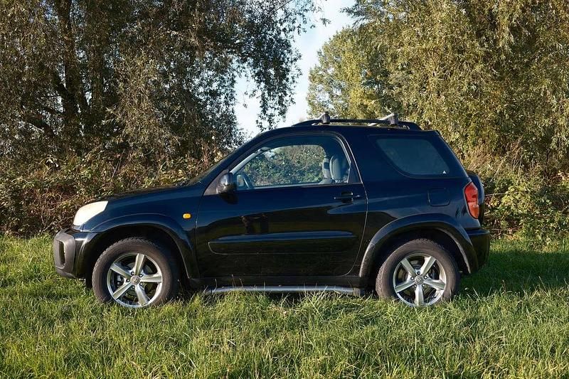 Gebruikt 2003 Toyota RAV4 SUV | € 6.249 (Eerlijke prijs) - Afbeelding 1/4