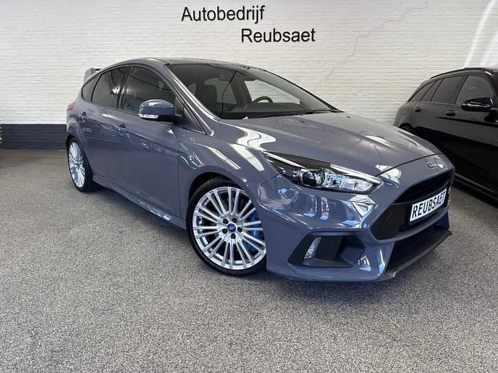 Grijs Occasion 2017 Ford Focus RS Hatchback | € 24.995 - Afbeelding 1/4