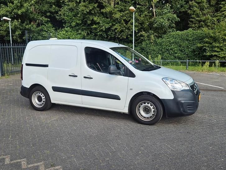 Occasion 2016 Peugeot Partner MPV | € 3.450 (Eerlijke prijs) - Afbeelding 1/4
