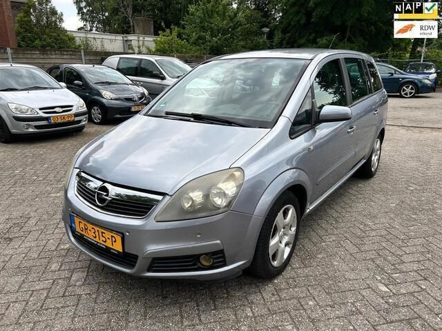 Grijs Gebruikt 2007 Opel Zafira Essentia MPV | € 2.950 (Eerlijke prijs) - Afbeelding 1/4