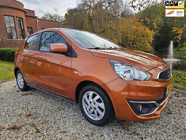 Oranje Gebruikt 2017 Mitsubishi Space Star Intense Hatchback | € 6.999 (Super prijs) - Afbeelding 1/4