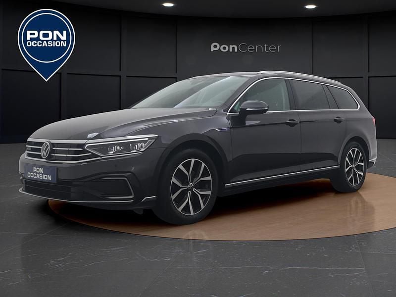 Grijs Gebruikt 2022 VW Passat Business Stationwagen | € 26.950 (Eerlijke prijs) - Afbeelding 1/3