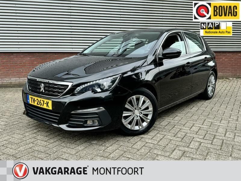 Zwart Gebruikt 2018 Peugeot 308 Allure Hatchback | € 15.999 (Eerlijke prijs) - Afbeelding 1/4