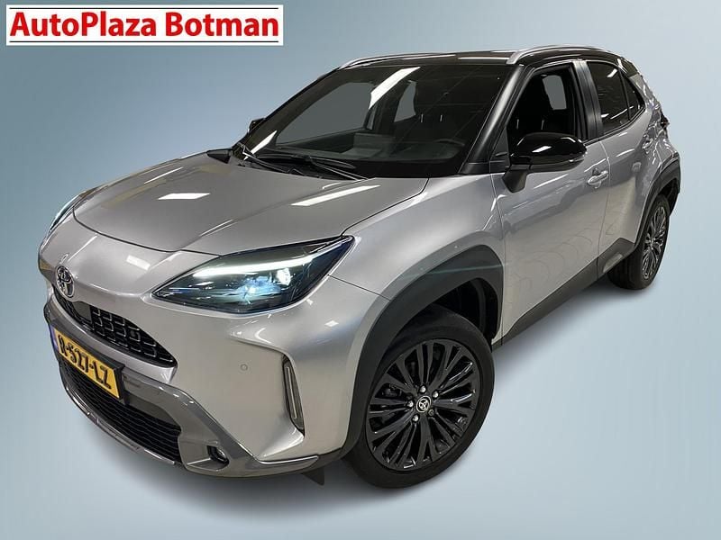 Grijs Gebruikt 2022 Toyota Yaris Cross SUV | € 26.950 (Eerlijke prijs) - Afbeelding 1/4