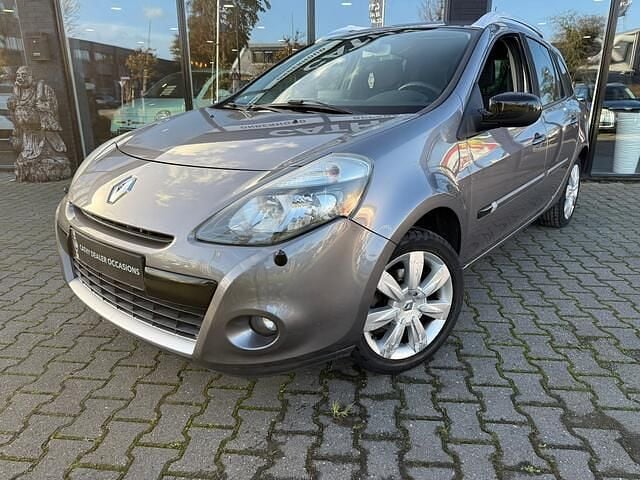 Grijs Gebruikt 2011 Renault Clio GrandTour Stationwagen | € 4.950 (Eerlijke prijs) - Afbeelding 1/4