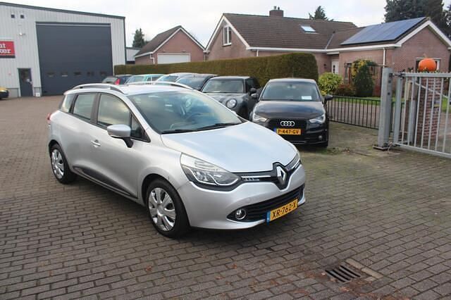 Grijs Occasion 2016 Renault Clio GrandTour LIMITED Stationwagen | € 7.295 (Eerlijke prijs) - Afbeelding 1/4