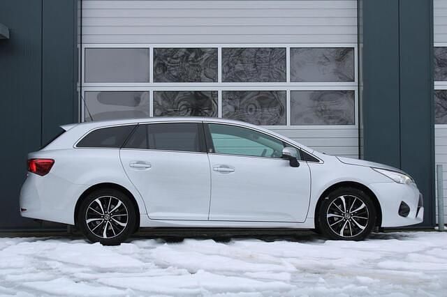 Occasion Toyota Avensis Skyview Edition 147 PK (108 kW) 2018 Grijs Stationwagen