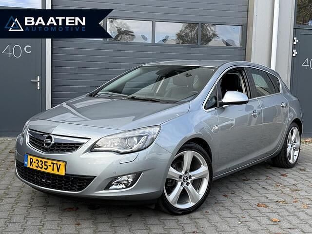 Grijs Occasion 2010 Opel Astra Sport Hatchback | € 7.600 (Duur) - Afbeelding 1/4