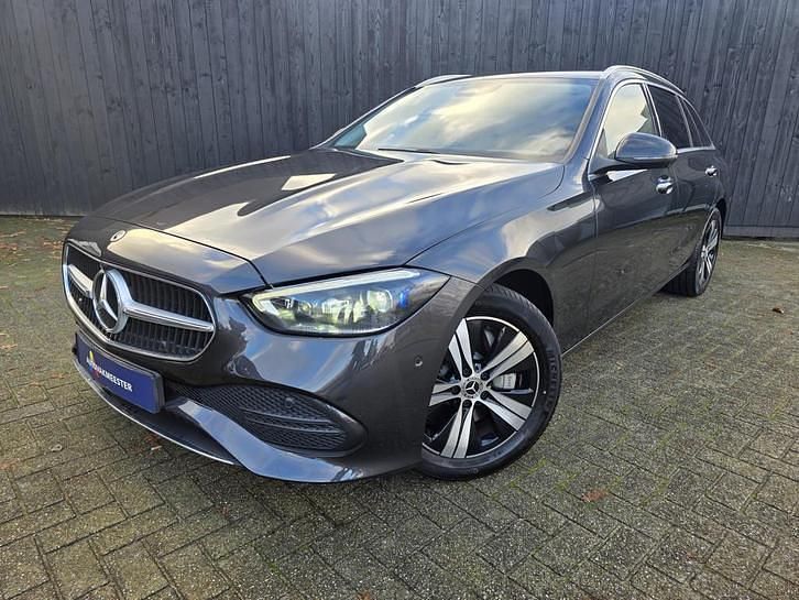 Grijs Occasion 2022 Mercedes C300e Luxury Stationwagen | € 33.950 (Super prijs) - Afbeelding 1/4