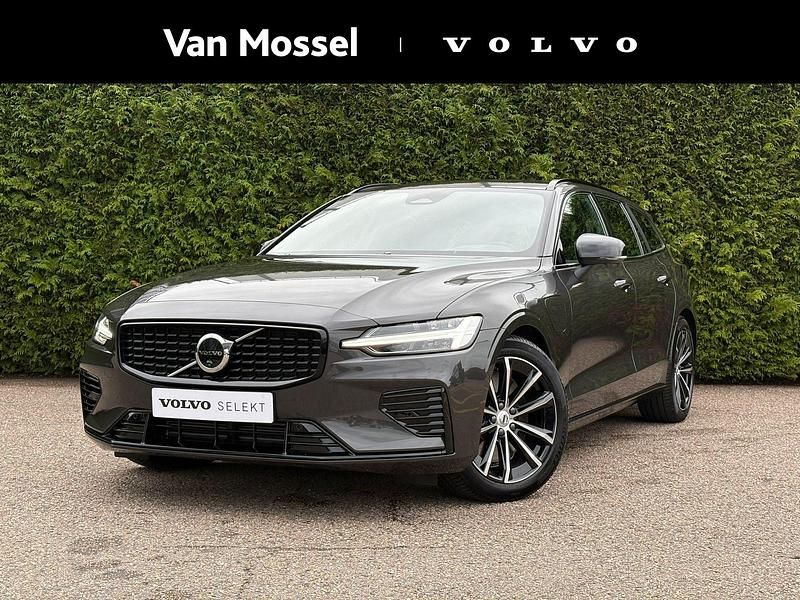 Grijs Occasion 2025 Volvo V60 Plus Stationwagen | € 48.940 (Iets duurder) - Afbeelding 1/4