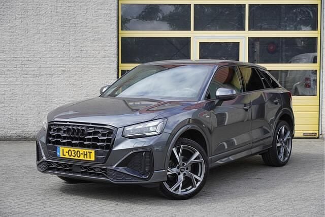 Grijs Gebruikt 2021 Audi Q2 S-Line SUV | € 19.950 (Goede deal) - Afbeelding 1/4