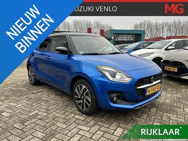 Blauw Gebruikt 2022 Suzuki Swift Style Hatchback | € 16.950 (Eerlijke prijs) - Afbeelding 1/4