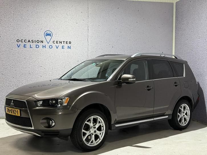 Bruin Occasion 2010 Mitsubishi Outlander Edition SUV | € 5.800 (Eerlijke prijs) - Afbeelding 1/4