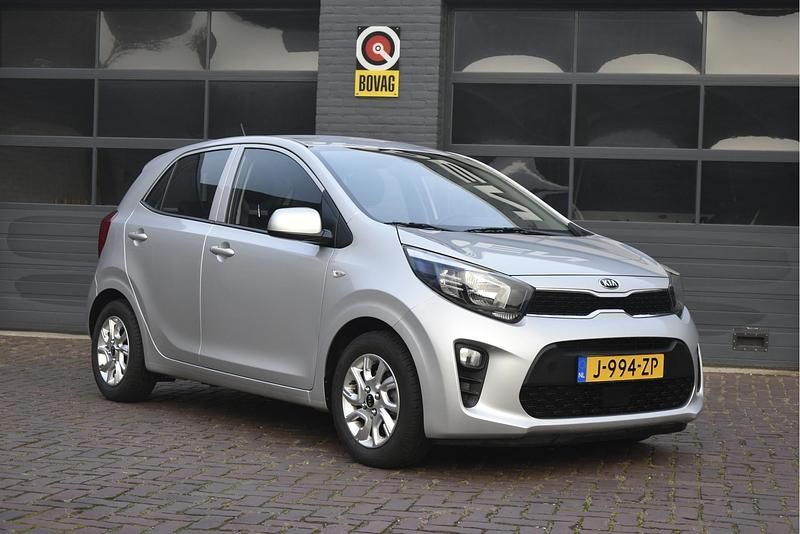 Occasion Kia Picanto Comfort 67 PK (49 kW) 2020 Zilver Hatchback