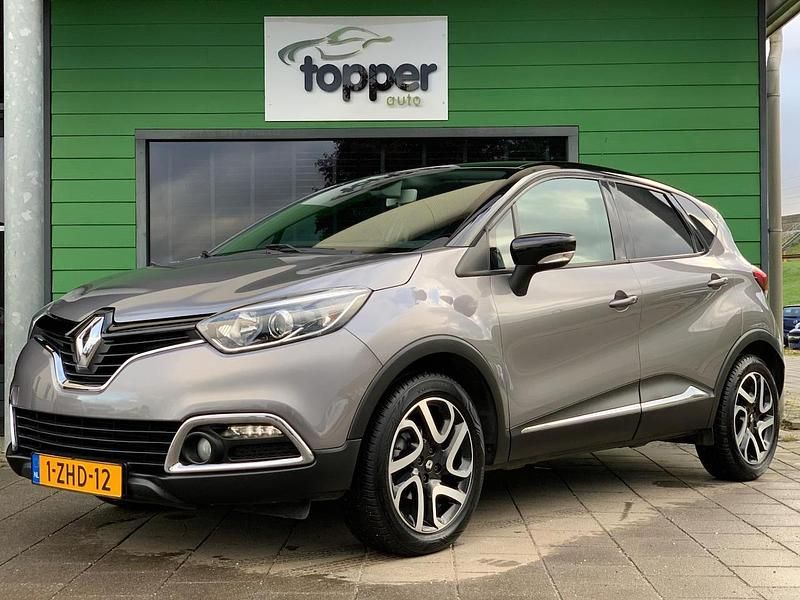 Grijs Gebruikt 2015 Renault Captur Dynamique SUV | € 7.945 (Eerlijke prijs) - Afbeelding 1/4