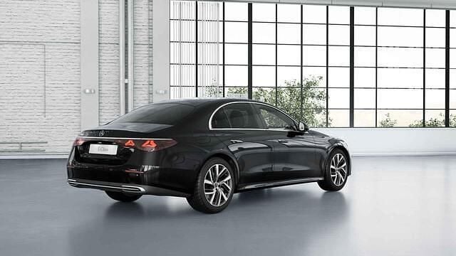 Nieuw Mercedes E300 Luxury 204 PK (150 kW) 2025 Zwart Sedan