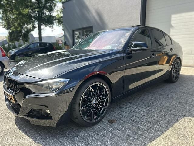 Zwart Gebruikt 2013 BMW 328 M Sport | € 10.999 - Afbeelding 1/4