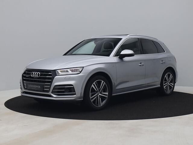 Grijs, metallic lak Gebruikt 2020 Audi Q5 S-Line SUV | € 37.500 (Goede deal) - Afbeelding 1/4
