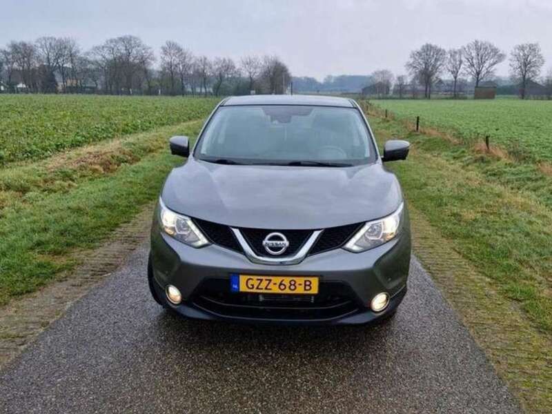 Grijs Gebruikt 2015 Nissan Qashqai Tekna SUV | € 12.499 (Super prijs) - Afbeelding 1/4