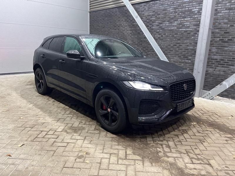 Zwart Gebruikt 2022 Jaguar F-Pace R-Dynamic SUV | € 43.400 (Eerlijke prijs) - Afbeelding 1/1