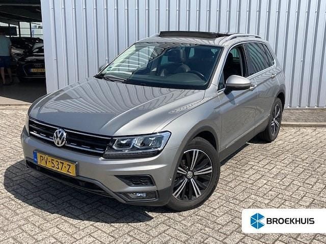 Grijs Gebruikt 2017 VW Tiguan Highline SUV | € 21.900 (Eerlijke prijs) - Afbeelding 1/4