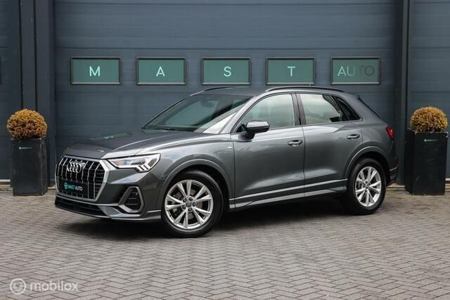 Grijs Gebruikt 2019 Audi Q3 S-Line SUV | € 31.740 (Eerlijke prijs) - Afbeelding 1/4