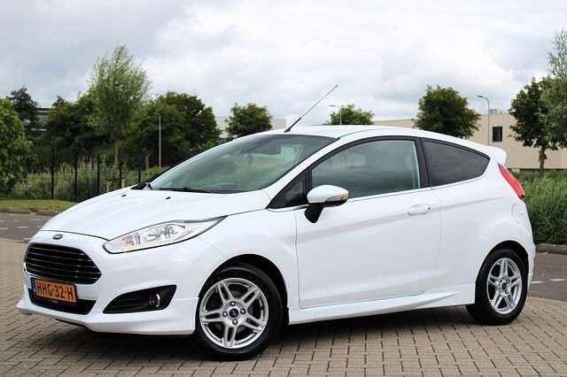 Wit Gebruikt 2014 Ford Fiesta Sport Hatchback | € 7.450 (Eerlijke prijs) - Afbeelding 1/4