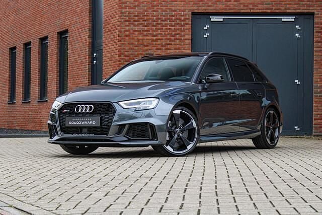 Grijs Gebruikt 2017 Audi RS3 Sportback Comfort Hatchback | € 49.950 (Duur) - Afbeelding 1/4