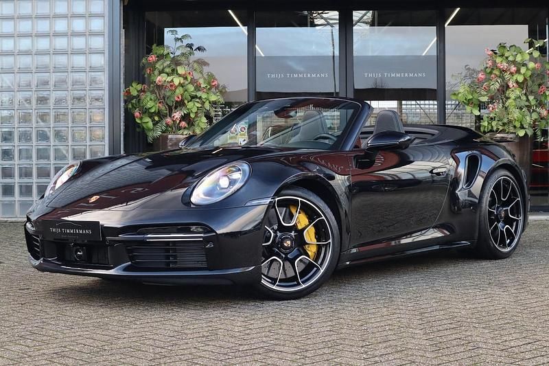 Zwart (metallic) Occasion 2024 Porsche 911 Turbo S Cabriolet Cabriolet | € 334.950 - Afbeelding 1/4