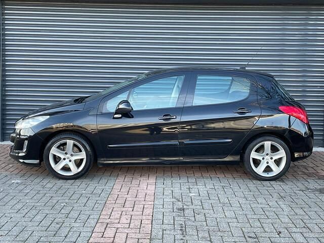 Occasion Peugeot 308 Allure 156 PK (114 kW) 2011 Zwart (metallic) Hatchback