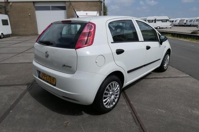 Occasion Fiat Grande Punto 65 PK (47 kW) 2010 Wit Hatchback