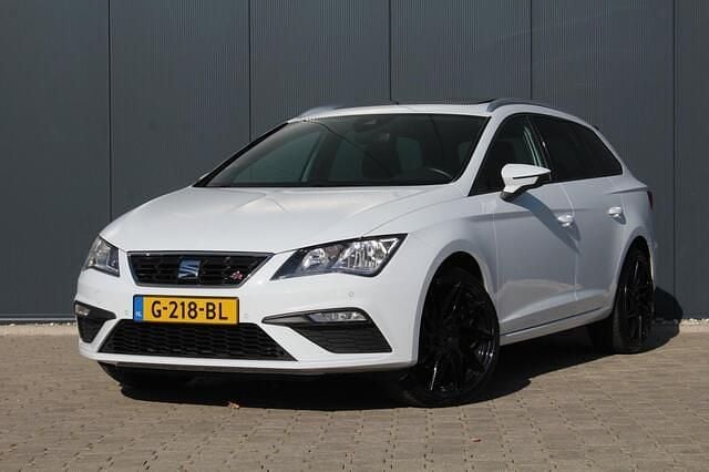 Wit Gebruikt 2019 Seat Leon ST Business Stationwagen | € 14.999 (Super prijs) - Afbeelding 1/4