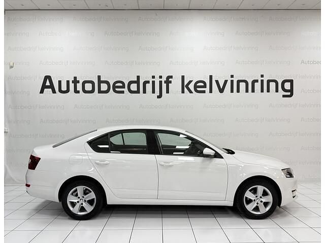 Occasion Skoda Octavia Ambition 110 PK (80 kW) 2016 Wit (metallic) Hatchback