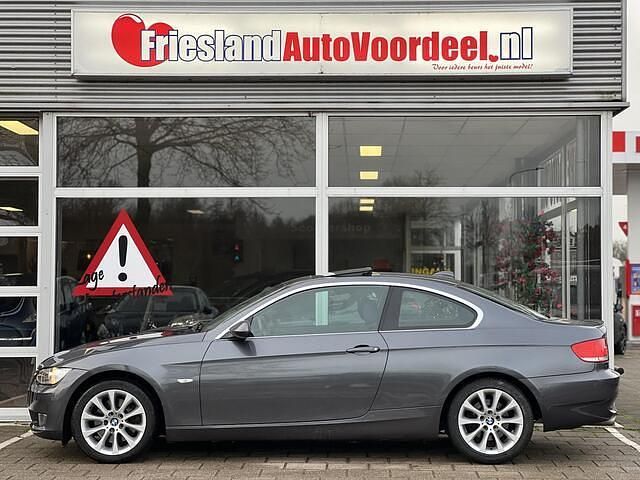 Occasion BMW 325 218 PK (160 kW) 2007 Grijs Coupé