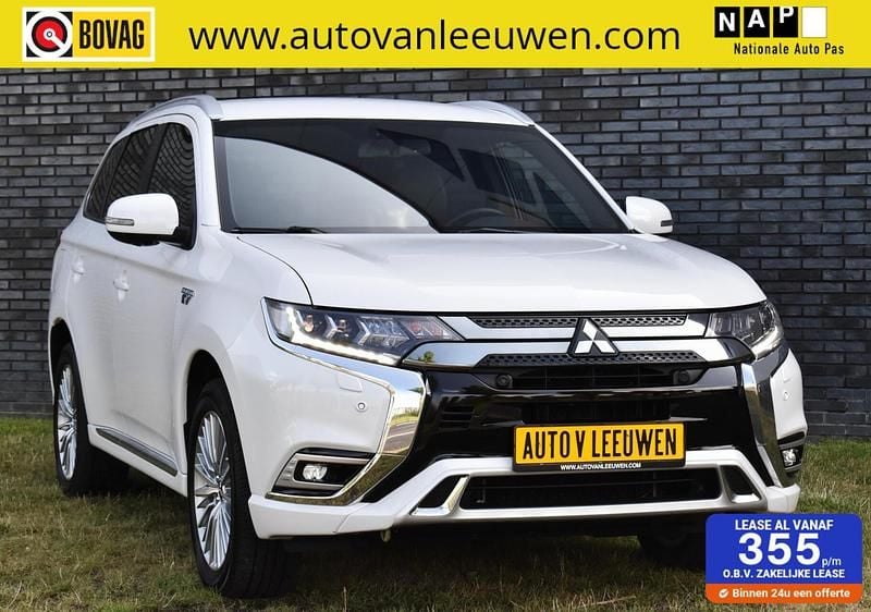 Wit Occasion 2019 Mitsubishi Outlander P-HEV Edition SUV | € 22.920 (Eerlijke prijs) - Afbeelding 1/4