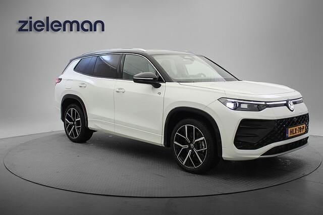 Wit Nieuw 2025 VW Tayron R-line Edition SUV | € 61.845 (Eerlijke prijs) - Afbeelding 1/4