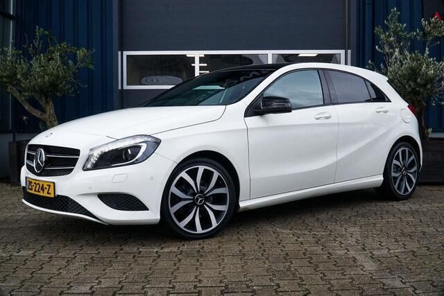 Wit Gebruikt 2013 Mercedes A180 Hatchback | € 14.950 (Duur) - Afbeelding 1/4